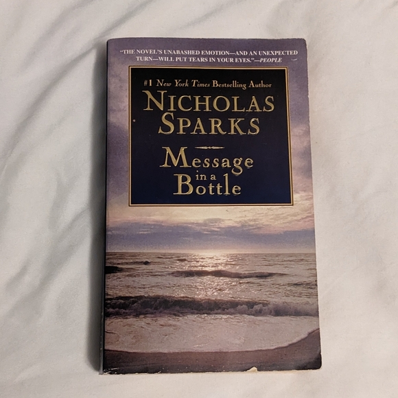 💥 Message in a Bottle by Nicholas Sparks Paperback - Picture 1 of 2